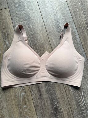 Everyday Wireless Nude T-Shirt Bra with Gentle Lift